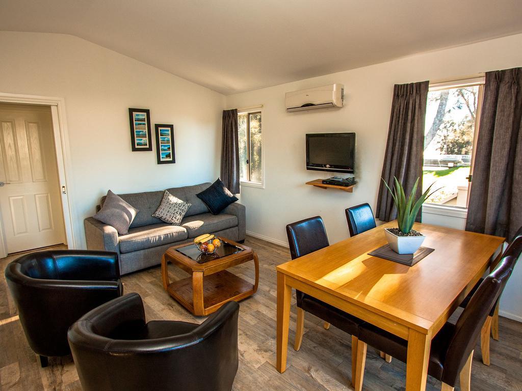 Caseys Beach Holiday Park Sunshine Bay Ruang foto