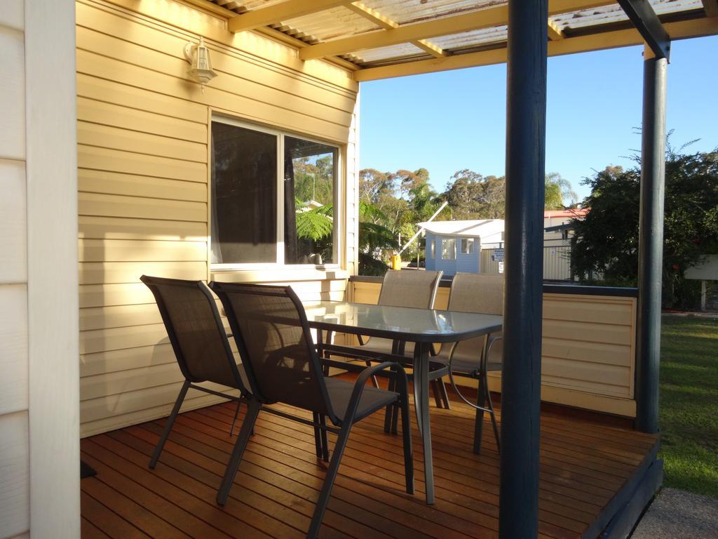 Caseys Beach Holiday Park Sunshine Bay Bagian luar foto