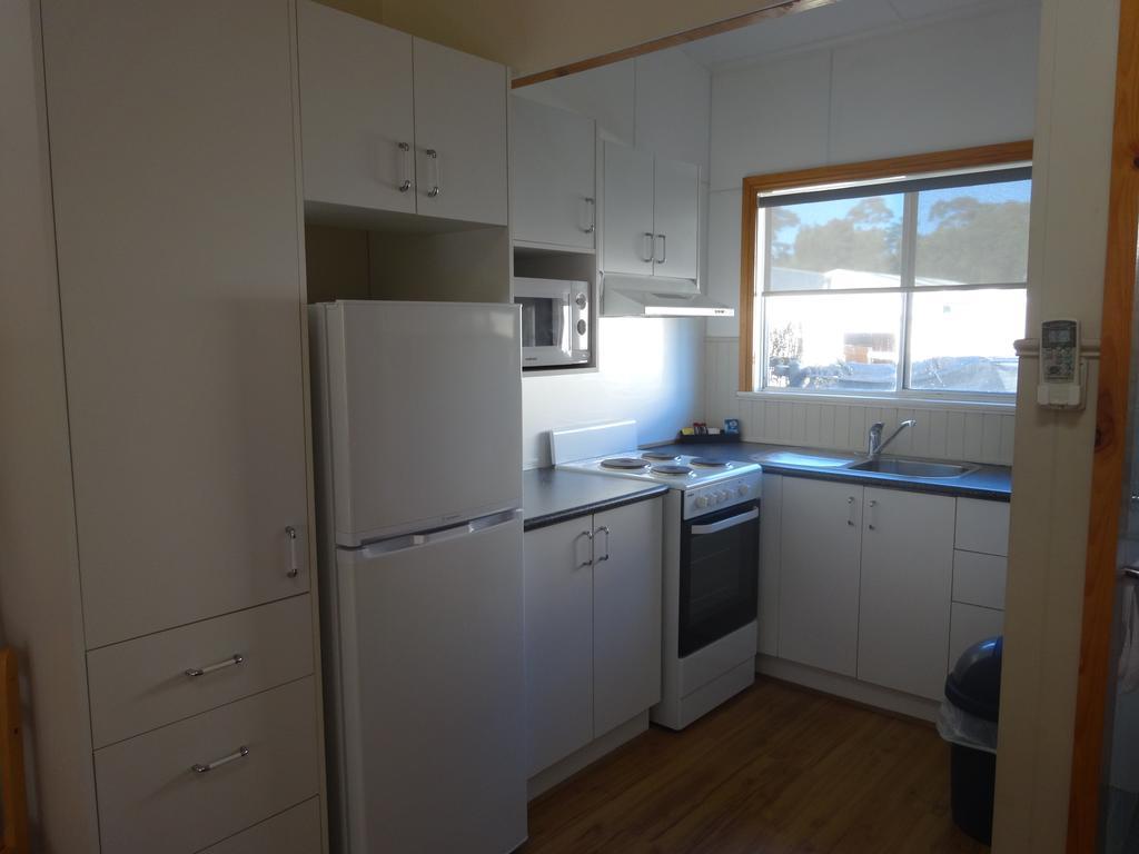 Caseys Beach Holiday Park Sunshine Bay Bagian luar foto