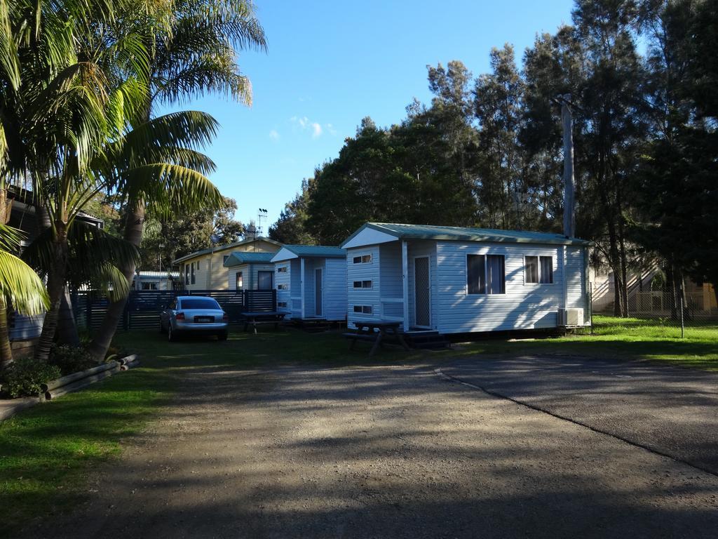 Caseys Beach Holiday Park Sunshine Bay Bagian luar foto