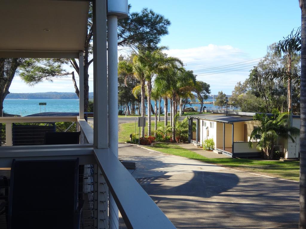 Caseys Beach Holiday Park Sunshine Bay Bagian luar foto