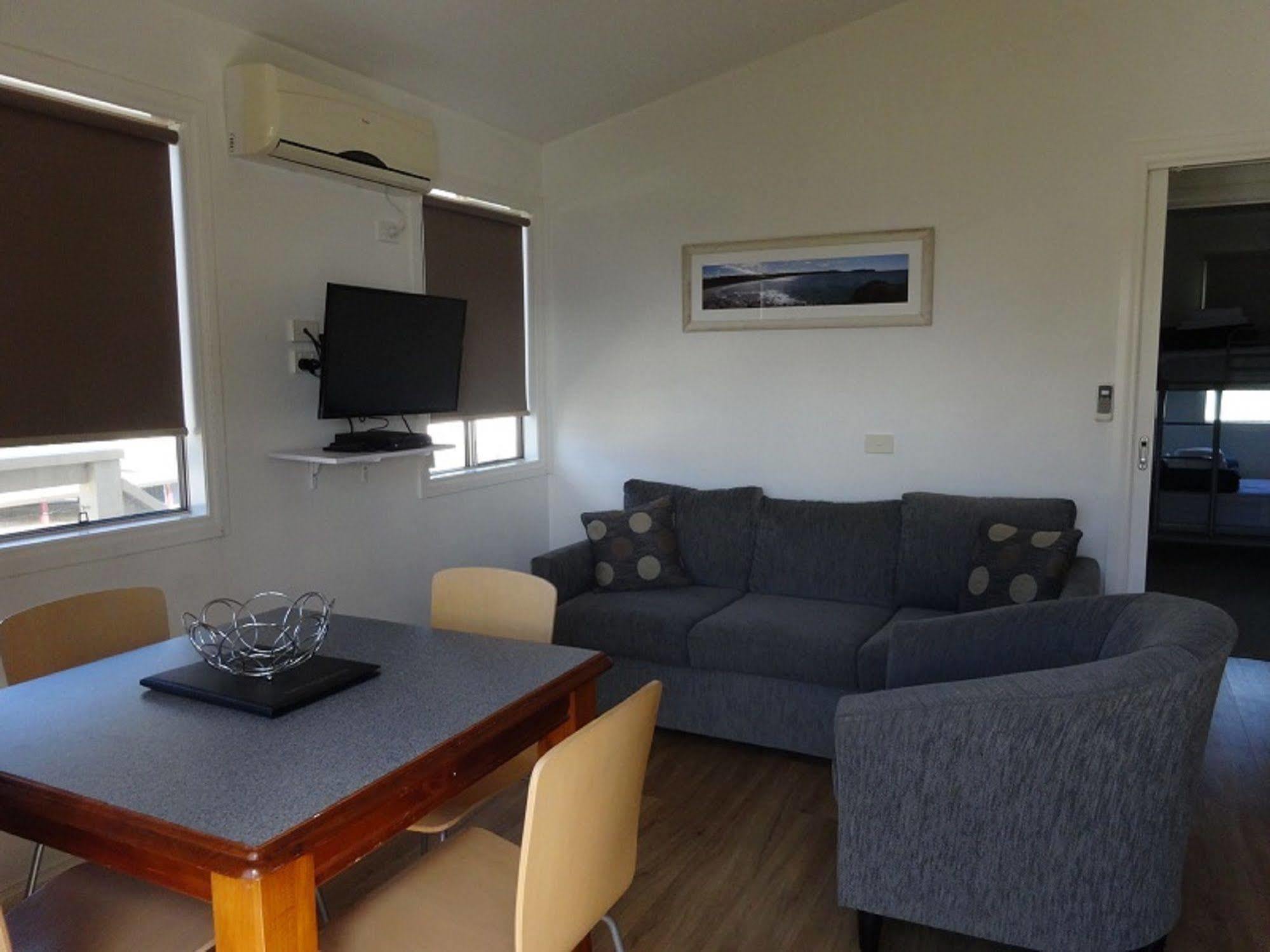 Caseys Beach Holiday Park Sunshine Bay Bagian luar foto