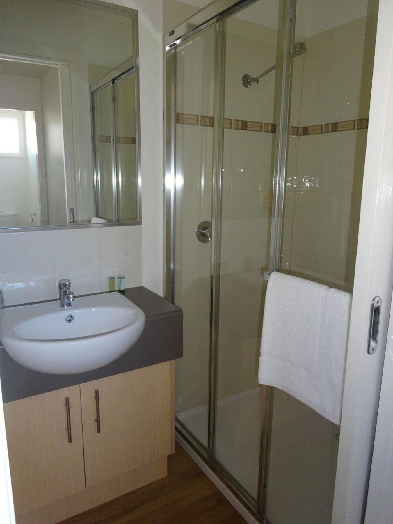 Caseys Beach Holiday Park Sunshine Bay Bagian luar foto