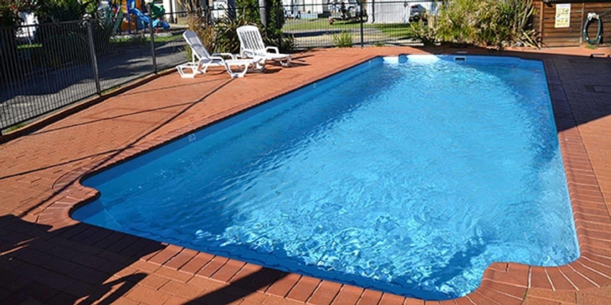 Caseys Beach Holiday Park Sunshine Bay Bagian luar foto